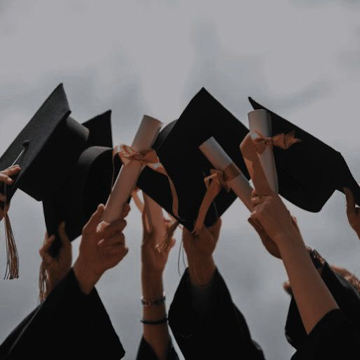 Moving out for college can be emotionally hard for high school seniors to process.  
(Pinterest)